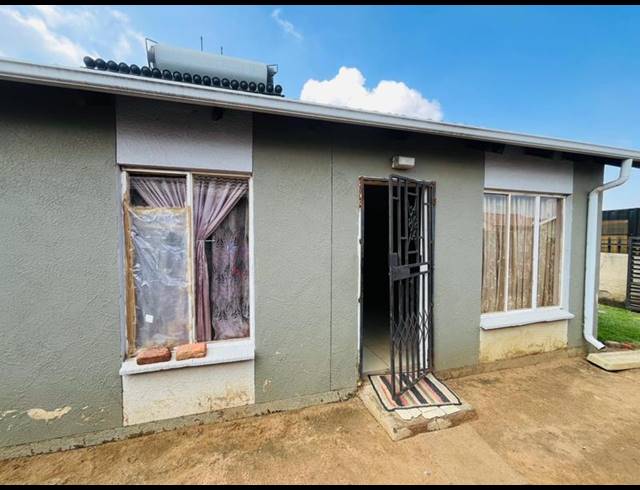 2 BEDROOM HOUSE FOR SALE IN WINDMILL PARK